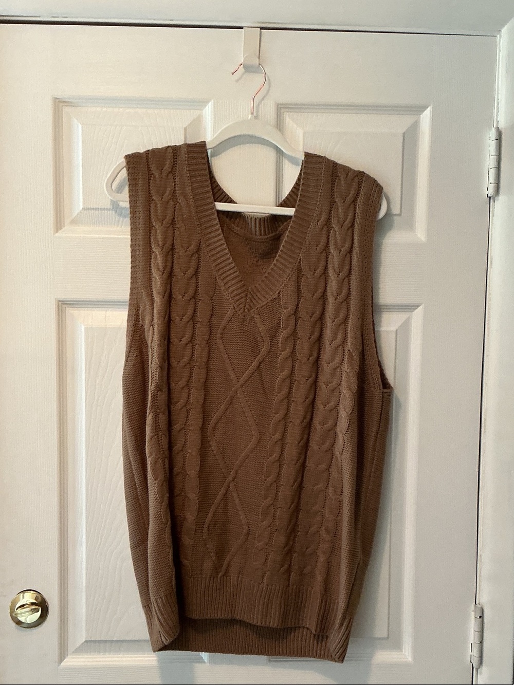 Women’s Cable Knit V-Neck Sweater Vest